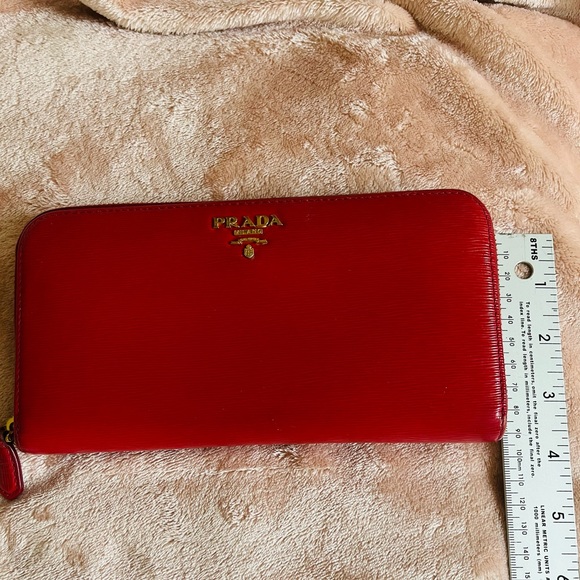 Prada Zip-Around Saffiano Leather - Picture 12 of 16